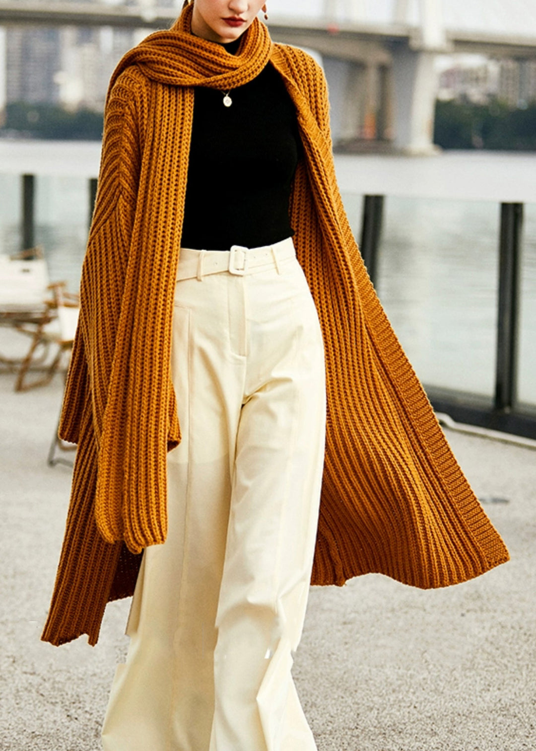 French Yellow | Gemütliche Patchwork-Strickjacke