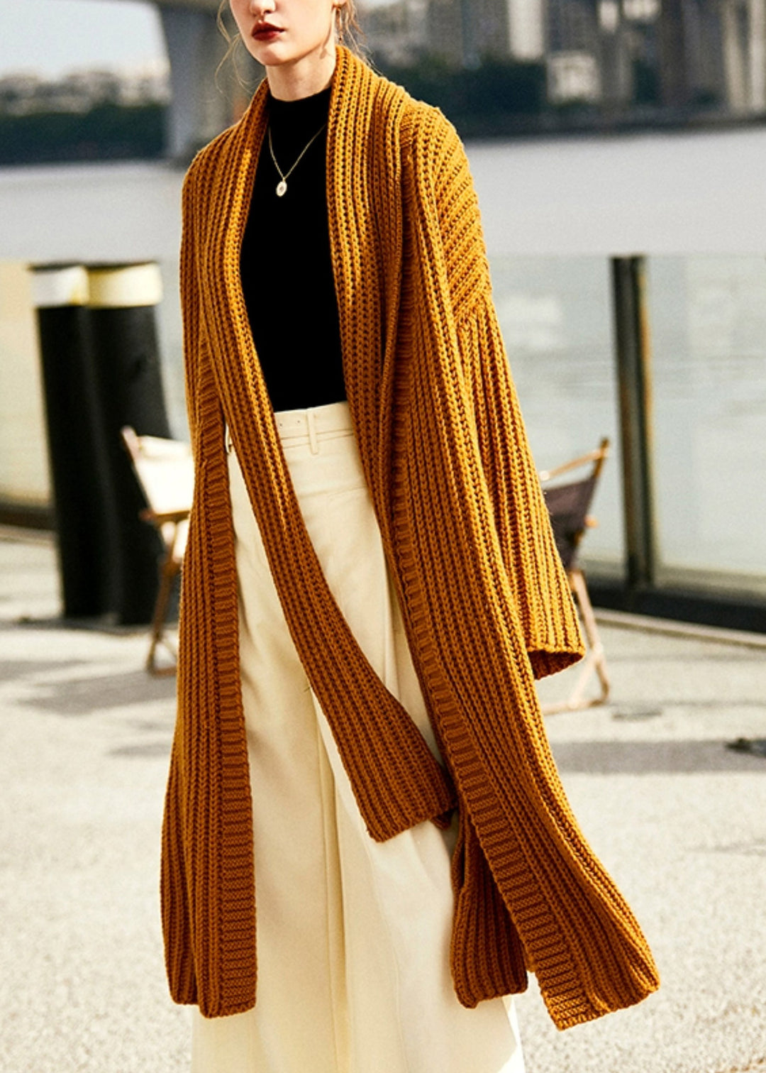 French Yellow | Gemütliche Patchwork-Strickjacke