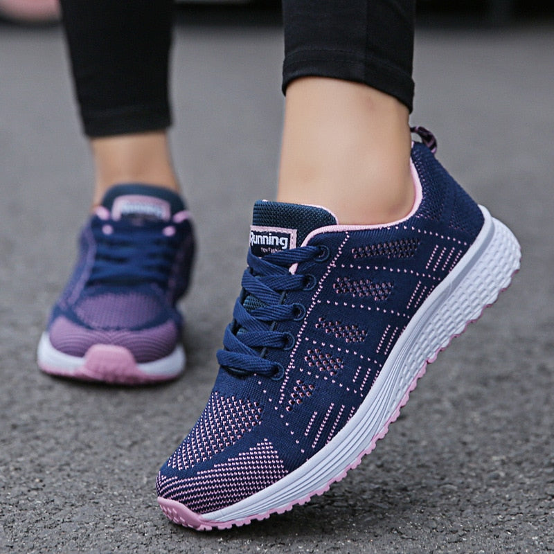 Cindy | Freizeitschuhe für Frauen mit leichter Sohle und Stoffeinsatz