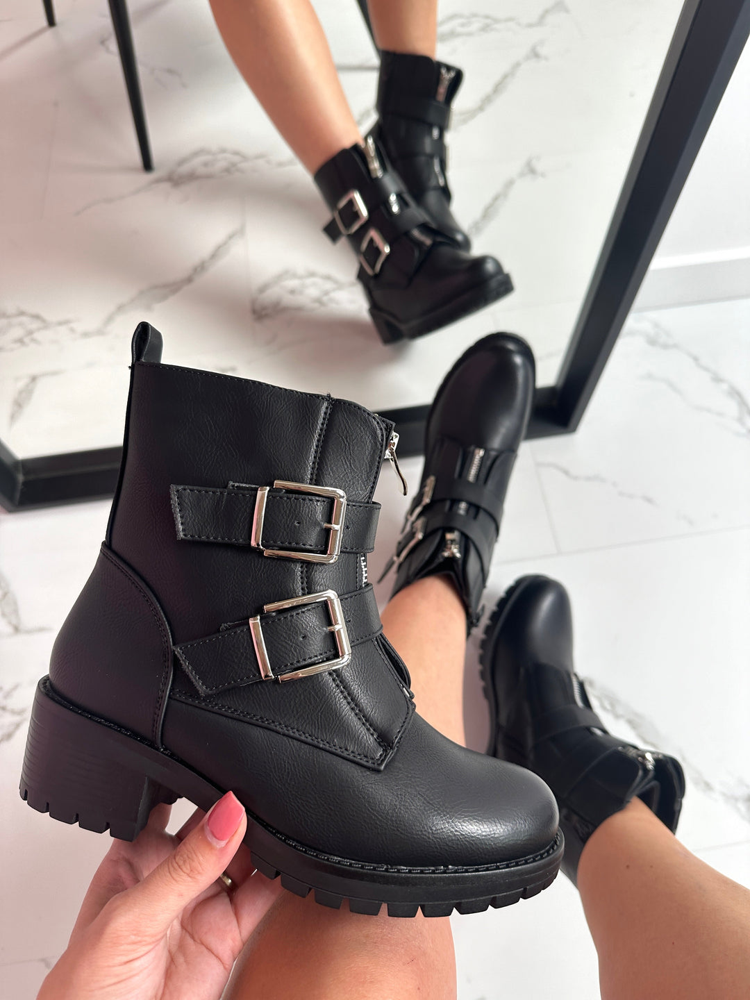 Julia | Zeitlose Damen-Stiefel im TrendSchritt-Design