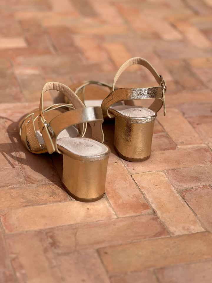 Anubis | Komfortable Sandalen mit breitem Riemen