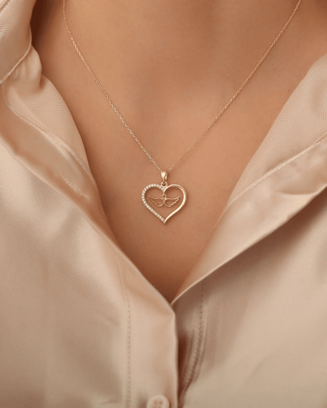 Livia | Elegante Damenkette Herz & Engel Motiv