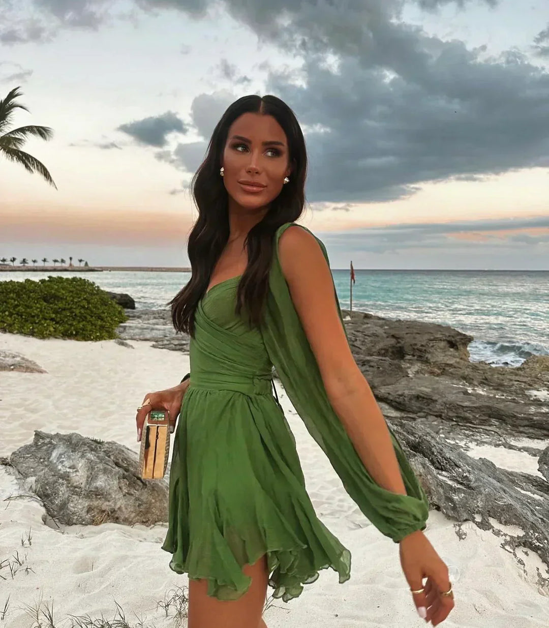 Alina | Feminines Minikleid mit Ballonärmeln