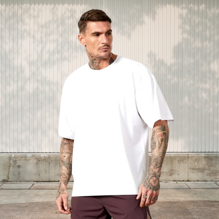 Jan | This Oversize Herren T-Shirt locker und lässig