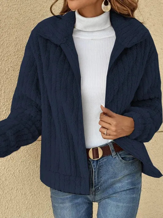 RENA | Herbst-Jacke mit Kapuze für windige Spaziergänge