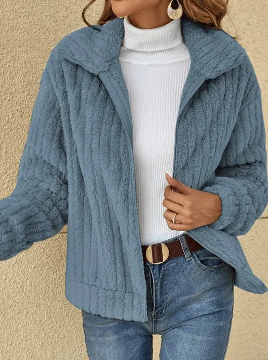 RENA | Herbst-Jacke mit Kapuze für windige Spaziergänge
