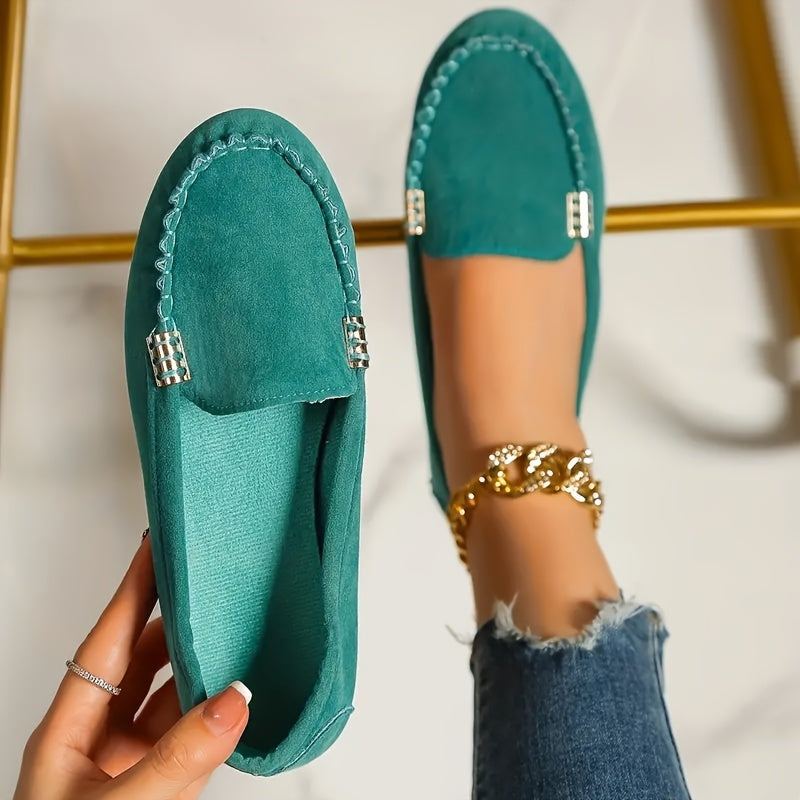Elegante Wildleder-Loafers mit funkelndem Detail