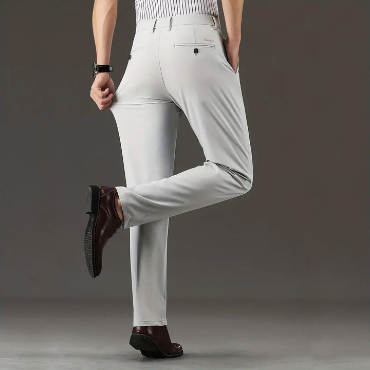 L'Essentiel Office-Hose von Charles Harrington