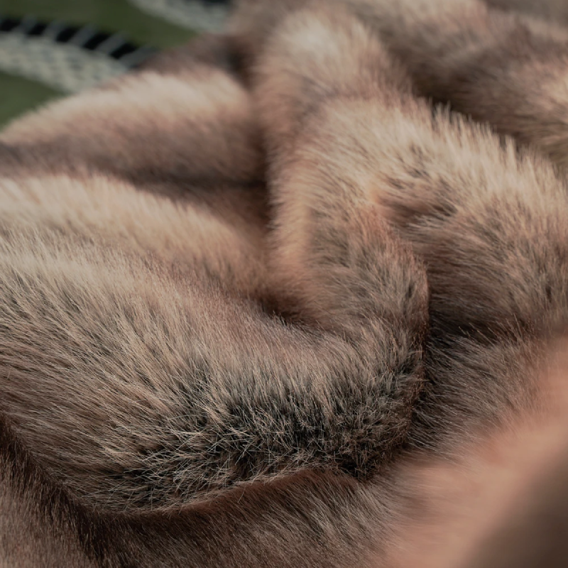 Luxusdecke | Flauschige Marshmallow-Faux-Variante