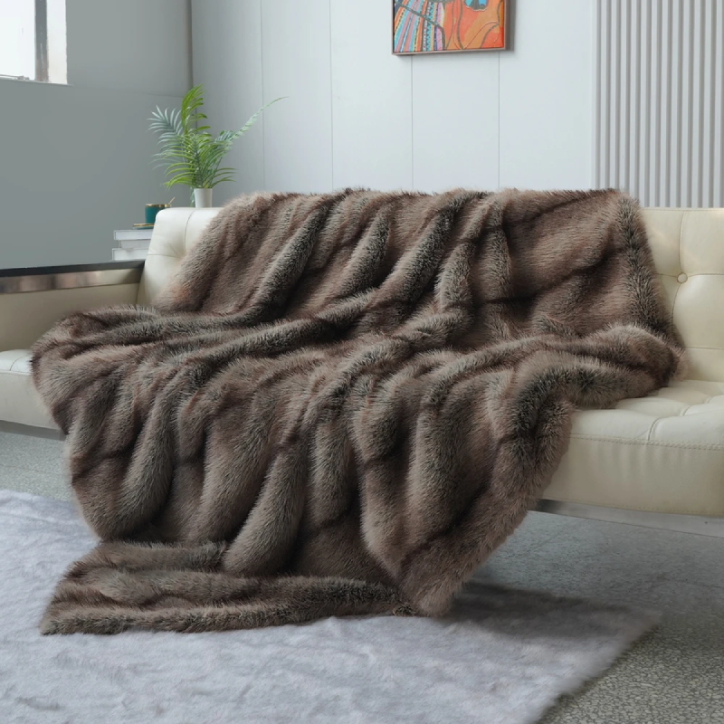 Luxusdecke | Flauschige Marshmallow-Faux-Variante