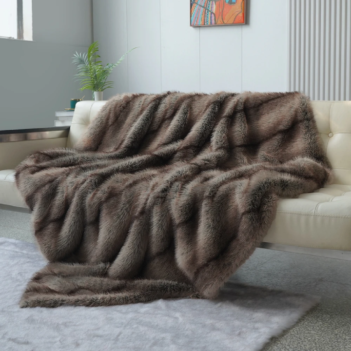 Luxusdecke | Flauschige Marshmallow-Faux-Variante