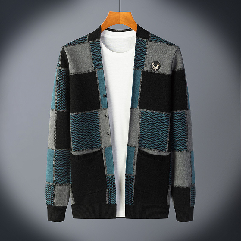 Amalfi | Warme Strickjacke aus feiner Wolle