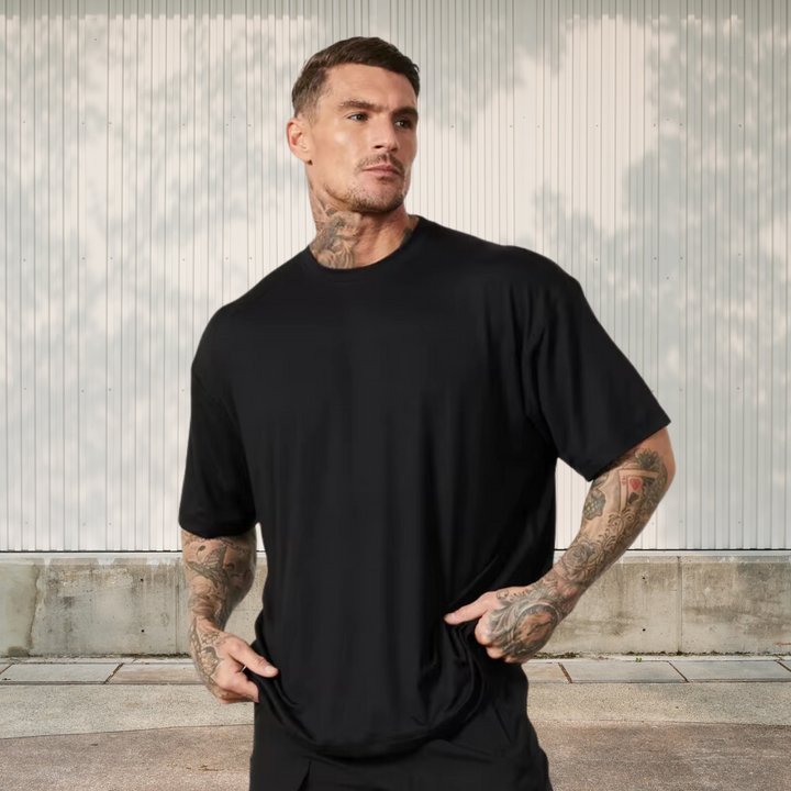 Jan | This Oversize Herren T-Shirt locker und lässig