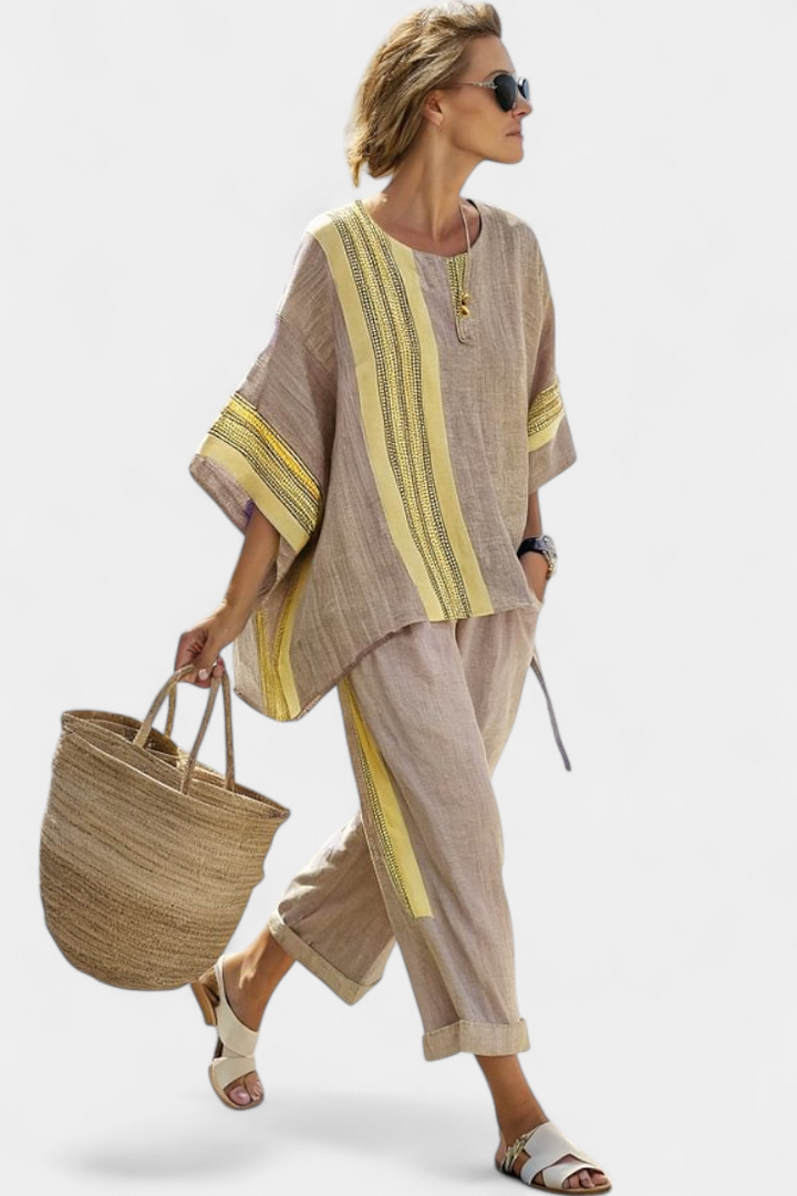 Elisa | Exquisites Lavendeltop mit Mustard-Streifen Hose