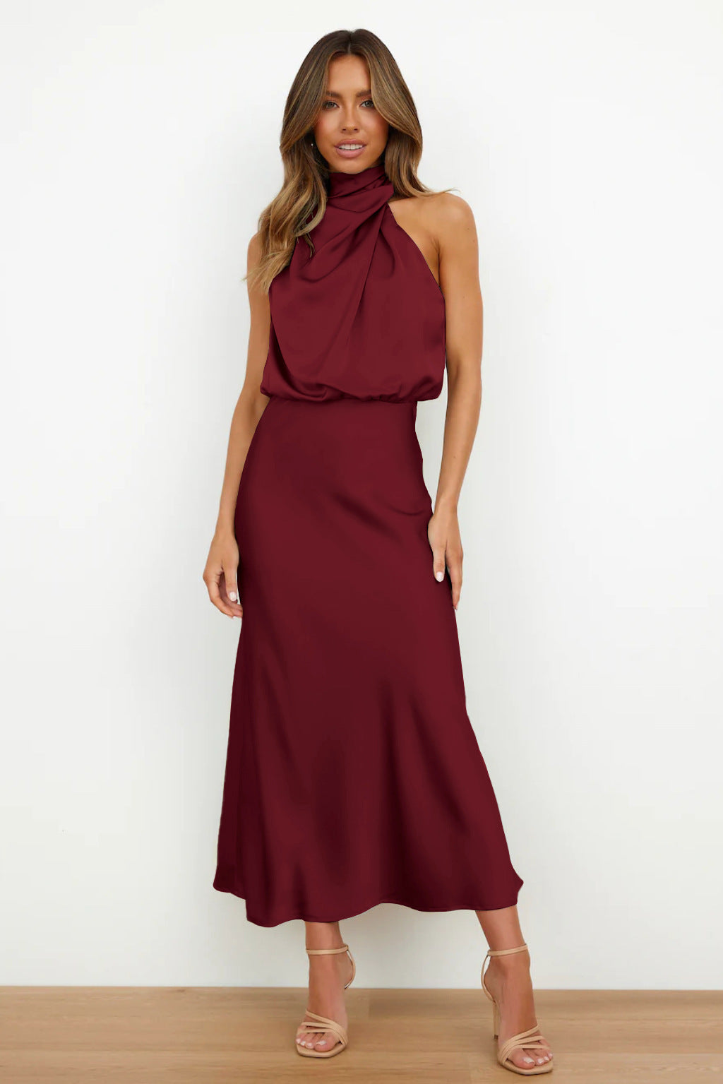 Verona | Elegantes langes Satinkleid mit Glanz