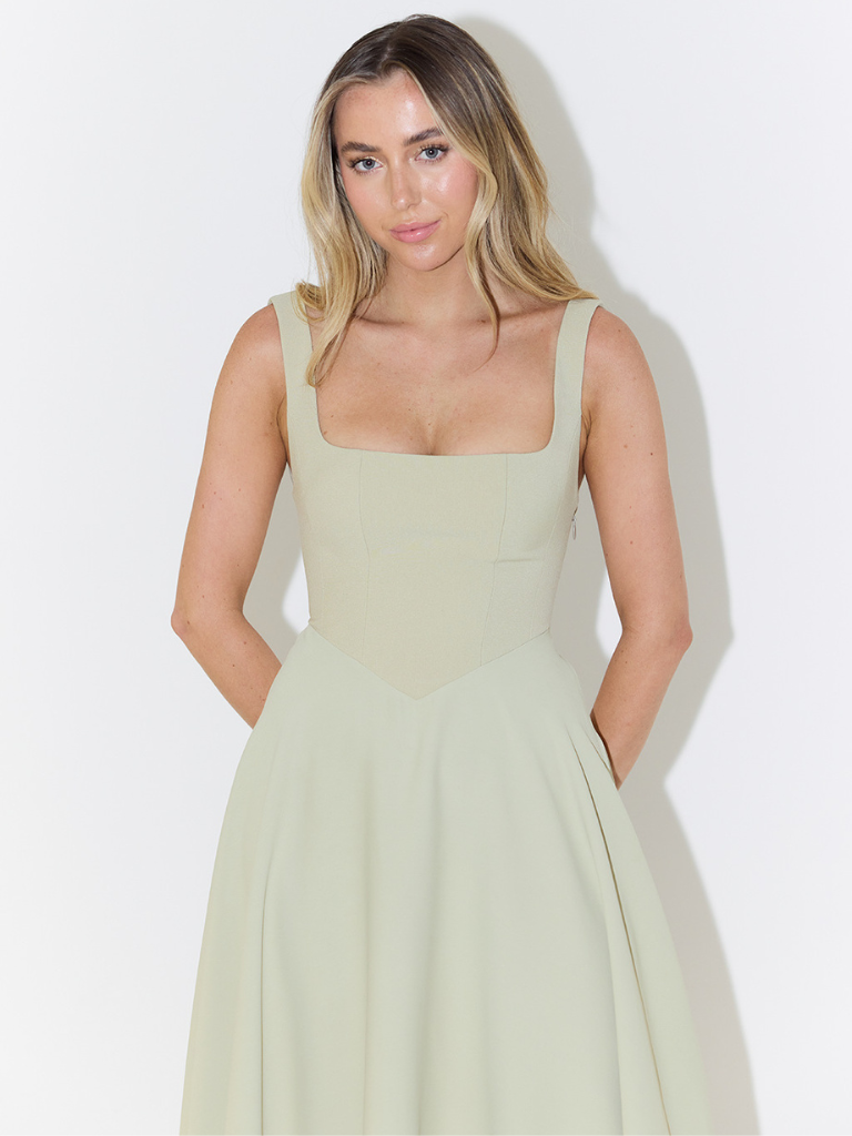 Livia | Stilvolles Damenkleid für elegante Looks