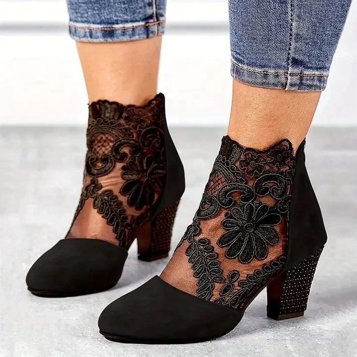 Majoran | Feminine Absatzschuhe mit Spitzen-Design