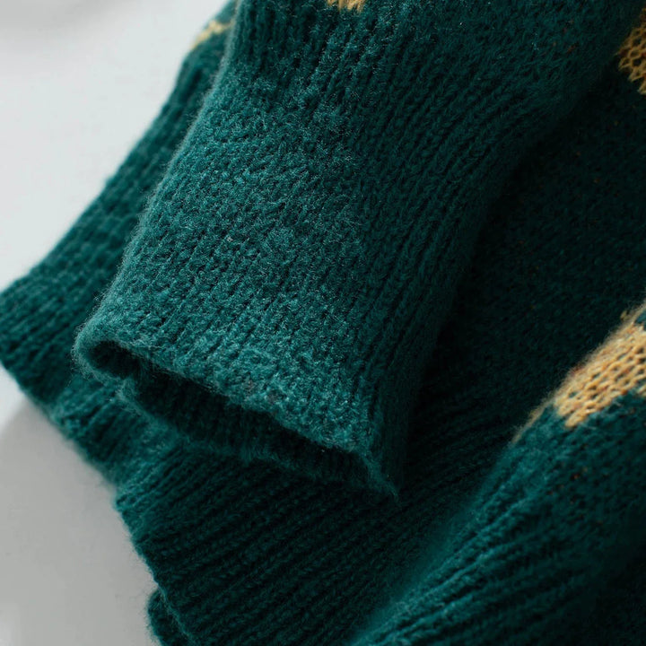 Herbstpullover | Kuschelig mit Laubmotiv – für gemütliche Stunden