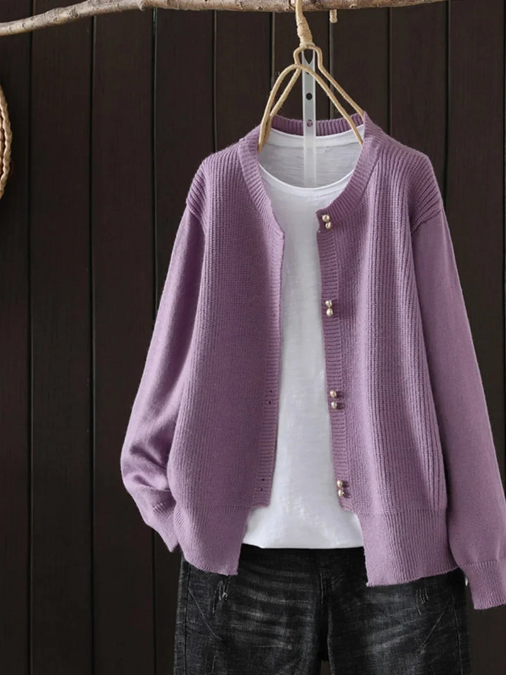 Alina | Feiner Strickcardigan mit Perlenakzenten