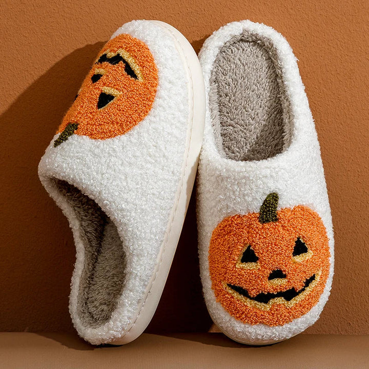 Halloween | Lustige Hausschuhe mit Kürbis-Lächeln