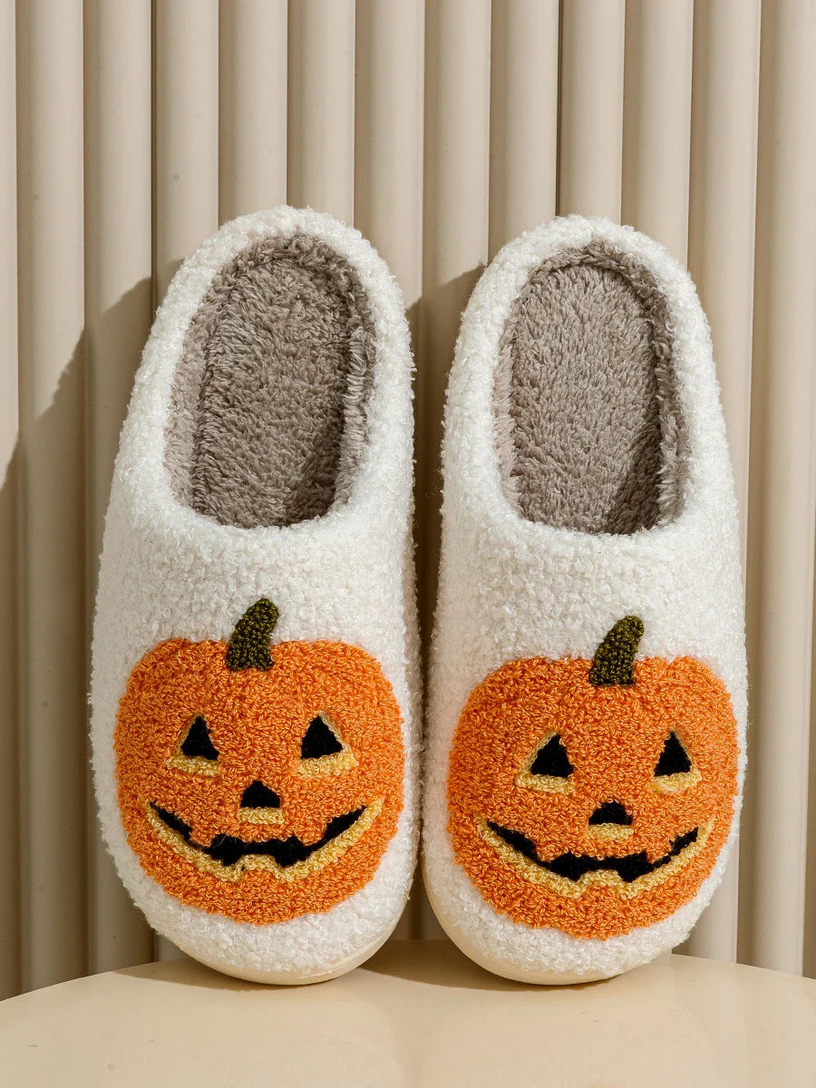 Halloween | Lustige Hausschuhe mit Kürbis-Lächeln