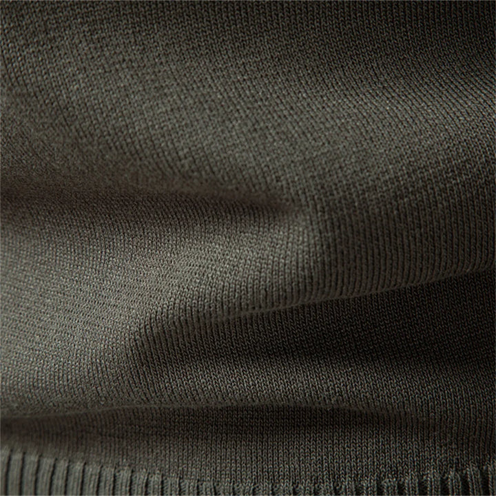 Lukas | Luxuriöses Herren-Polo mit Reißverschluss modern