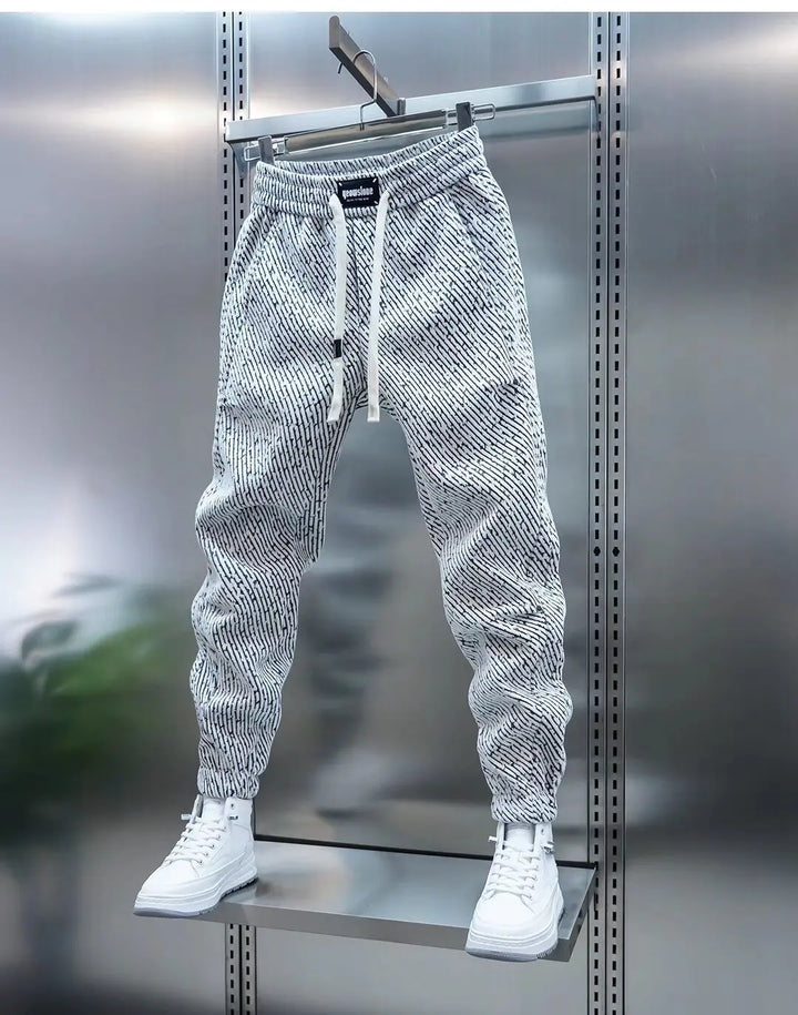Hannah | Trendige Damenhose mit dekorativem Printmuster