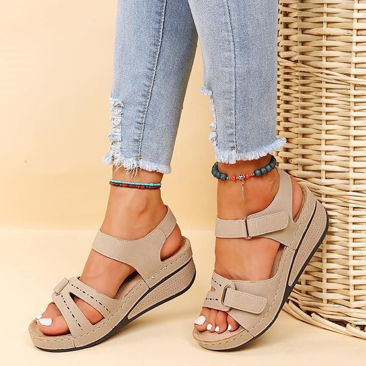 Everlyn | Bequeme orthopädische Sandalen für Frauen