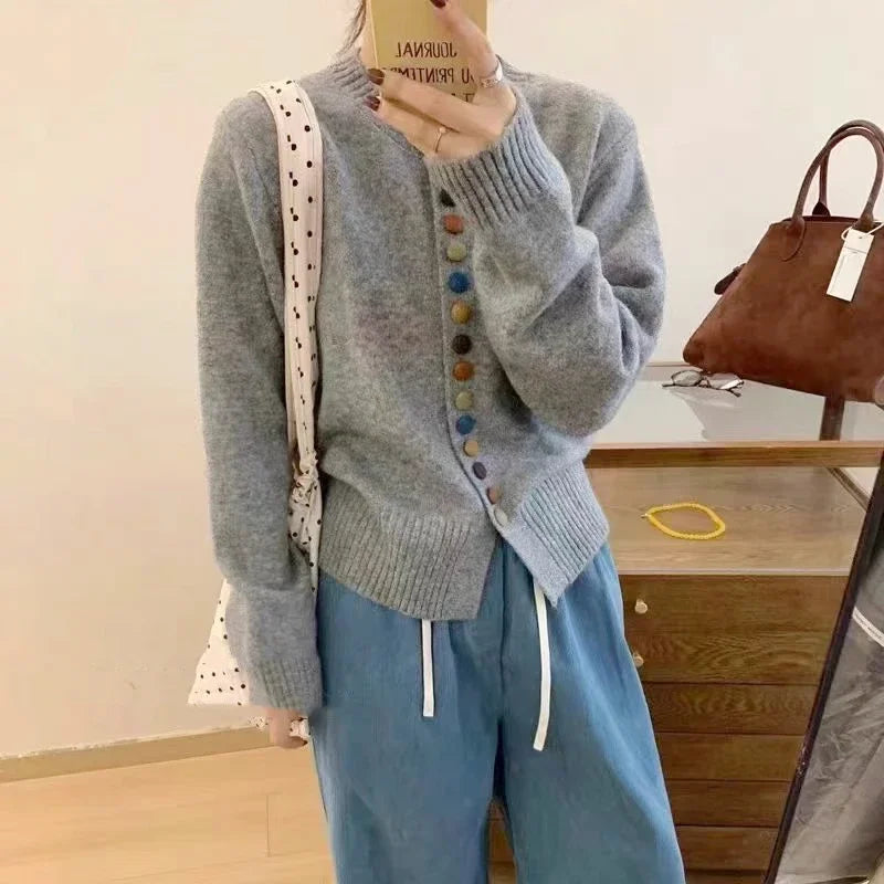 Elena | Feiner Strickcardigan mit edlen Details