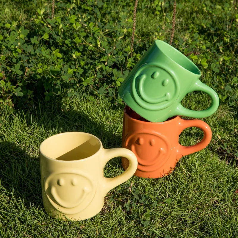 Happy Days | Keramikbecher mit fröhlichem Design