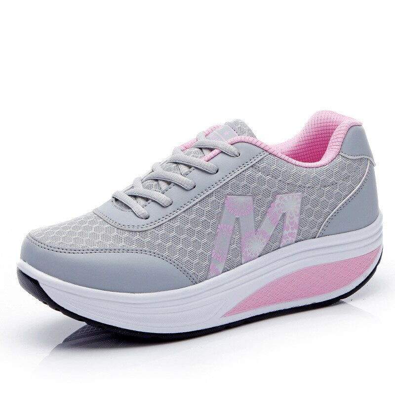 Elina | ChicLift Lace Up Keilsneaker für Damen