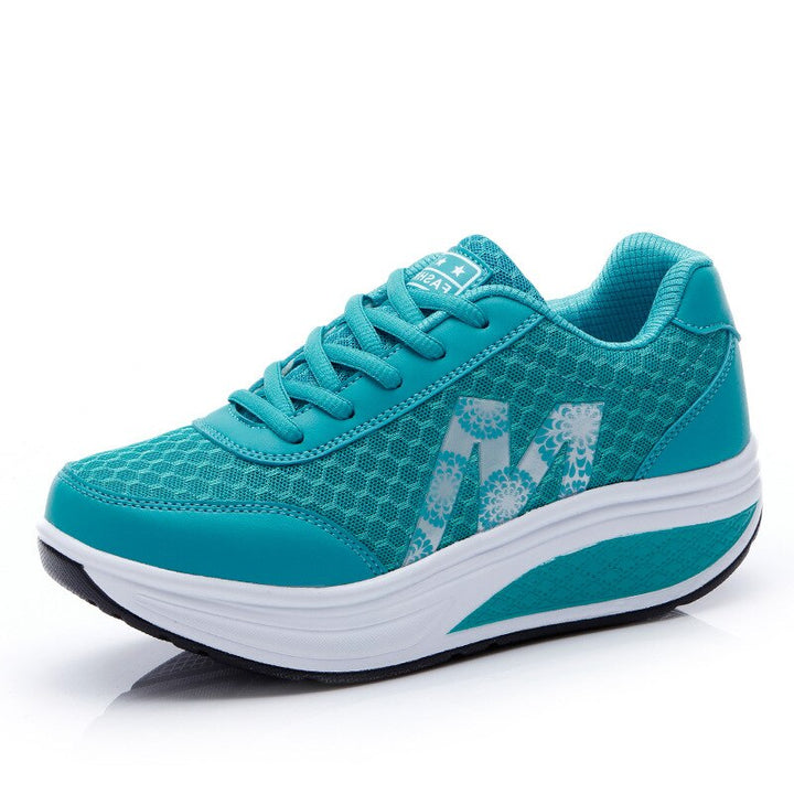 Elina | ChicLift Lace Up Keilsneaker für Damen