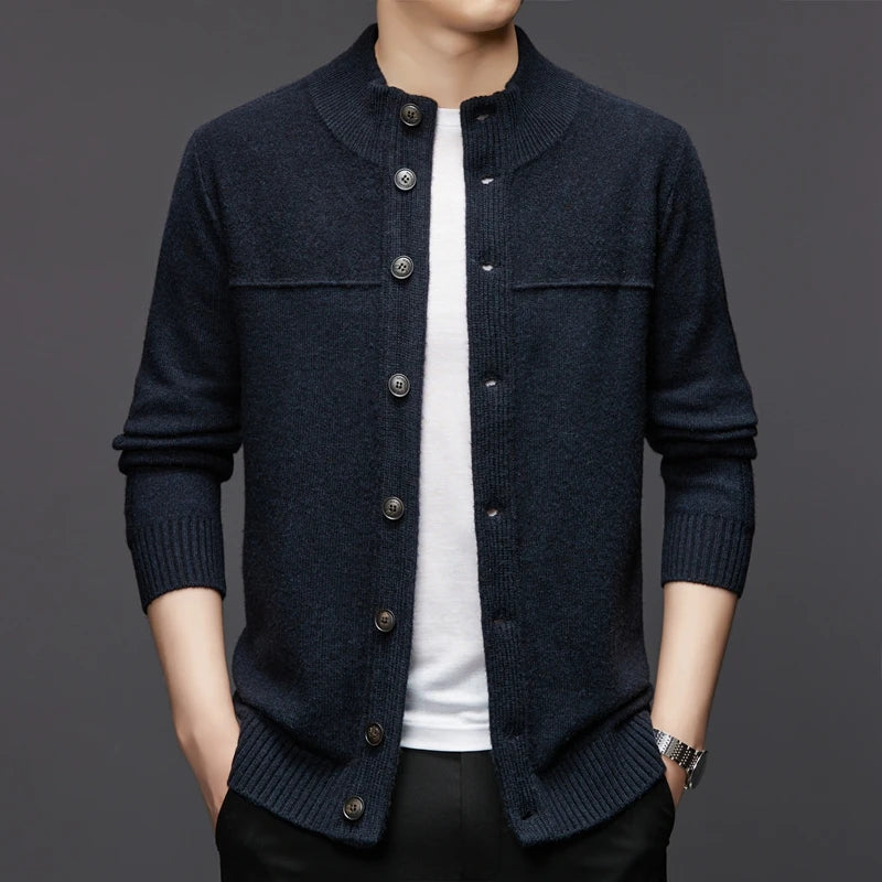 Atelier Wool Cardigan mit kuscheligem, warmem Stoff