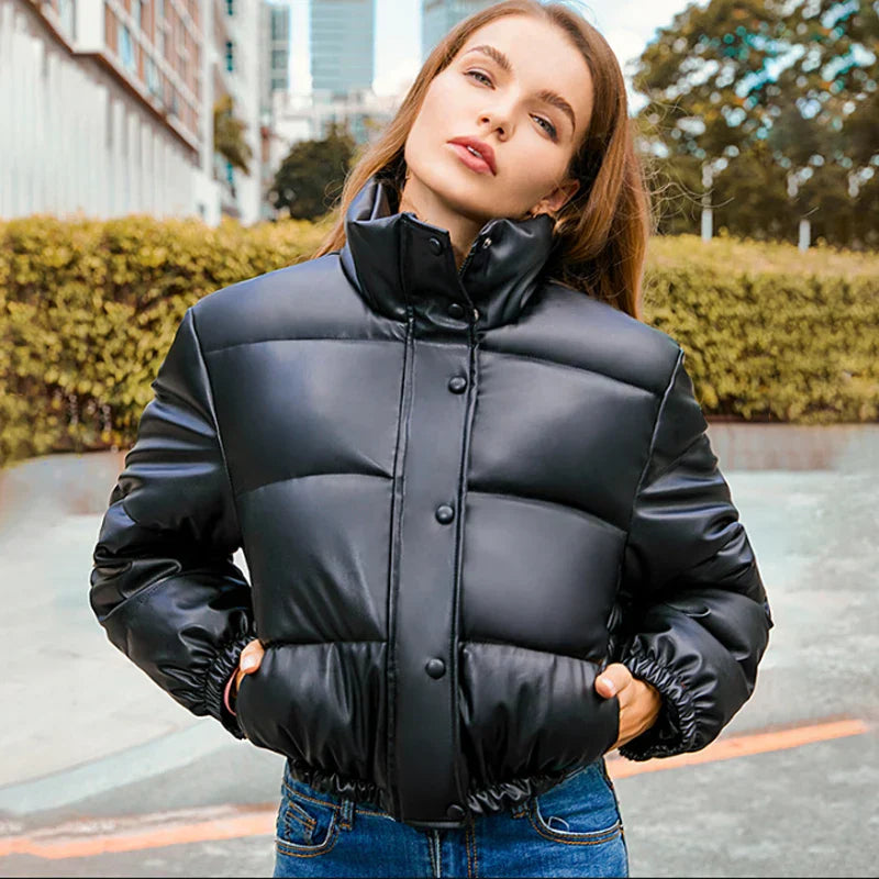 Julia | Klassische Bomberjacke im angesagten Design