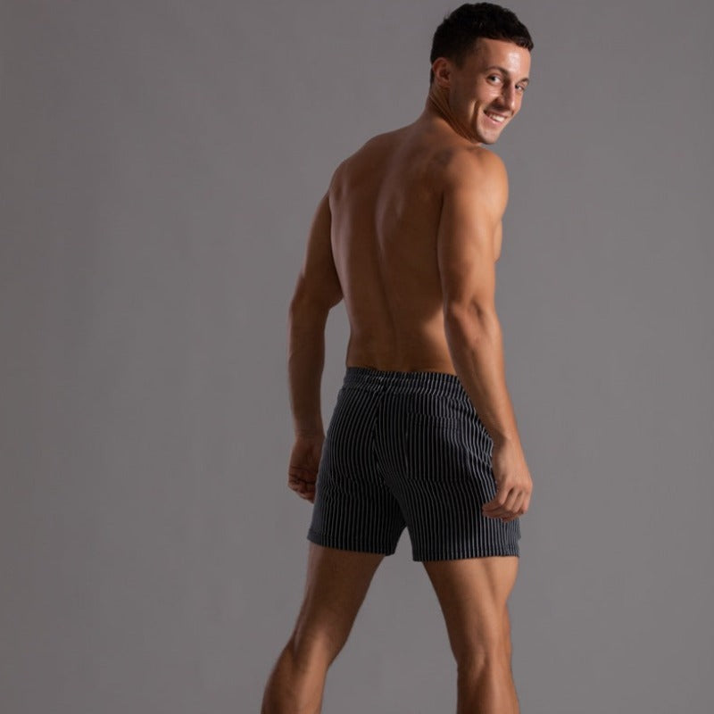 Alex Stylische gestreifte Shorts für lässige Sommerlooks