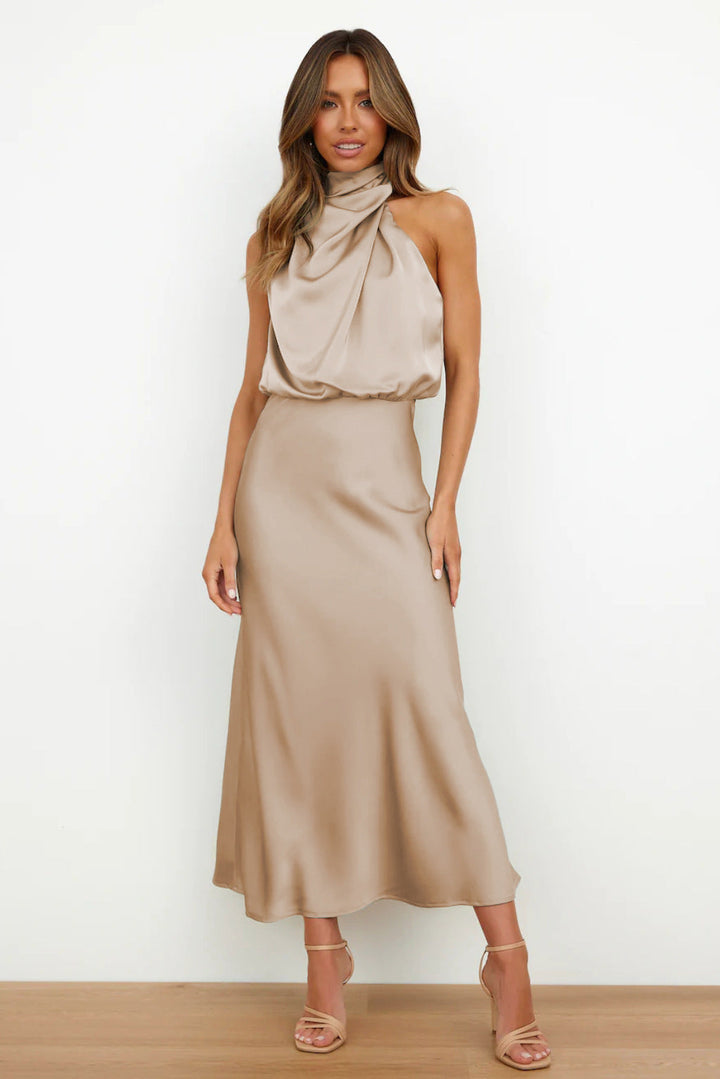 Verona | Elegantes langes Satinkleid mit Glanz