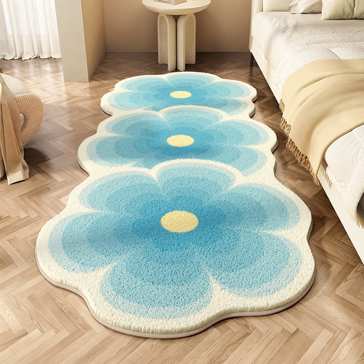 Floraler Fließteppich für Wohnzimmer mit modernem Design
