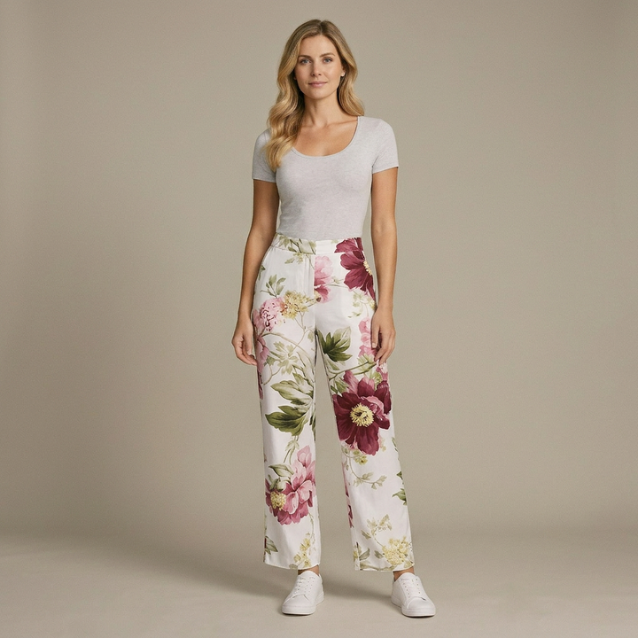 Sommerhose mit floralem Muster
