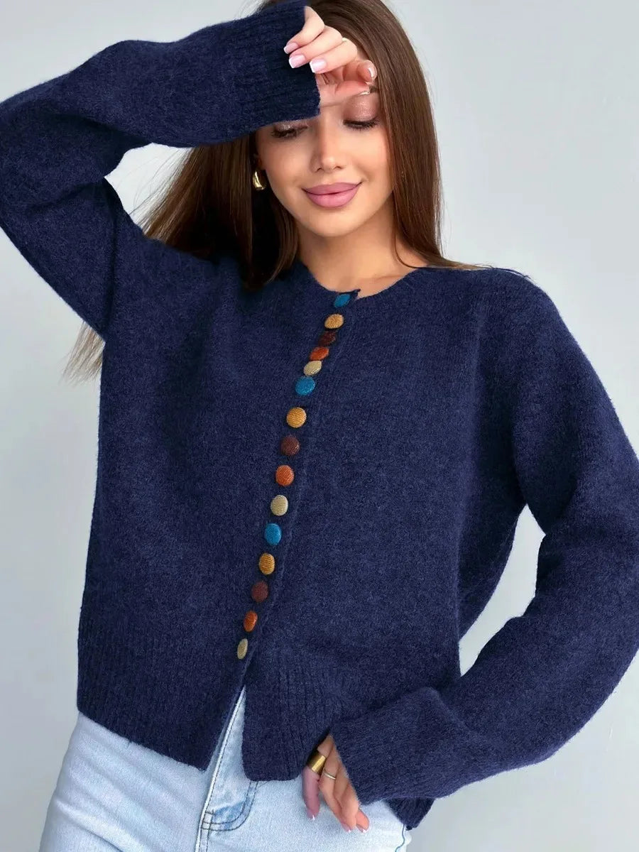 Victoria | Eleganter Damen Cardigan mit dekorativen Knöpfen