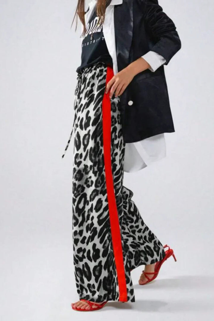 Claudia | Stylische Hose mit Leopardenmuster und Streifen