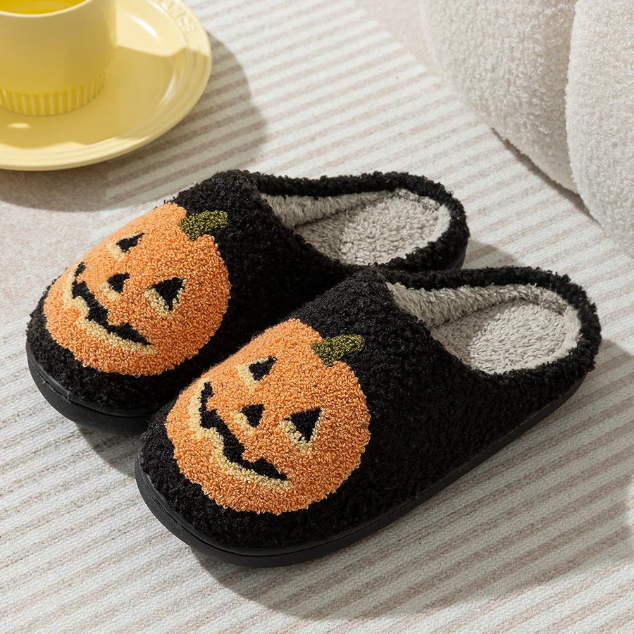 Halloween | Lustige Hausschuhe mit Kürbis-Lächeln