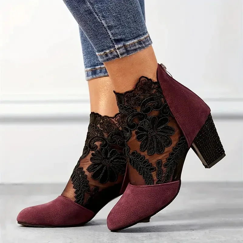 Majoran | Feminine Absatzschuhe mit Spitzen-Design