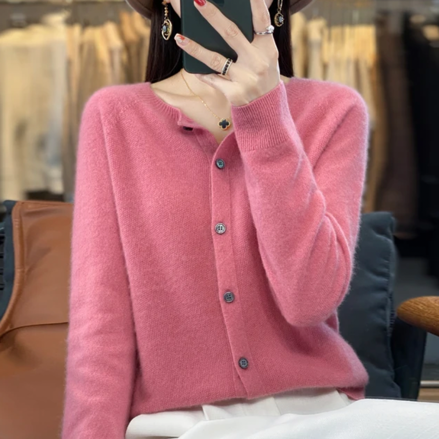 Adeline | Kuschelige Wolljacke aus Strickmaterial