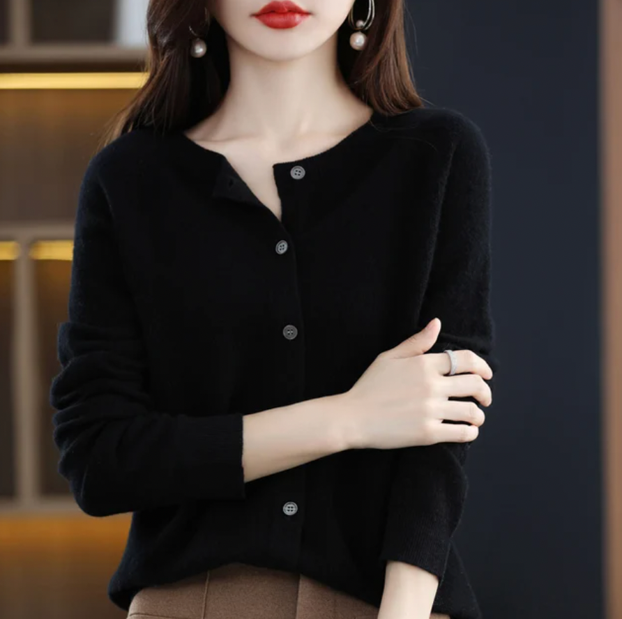 Adeline | Kuschelige Wolljacke aus Strickmaterial