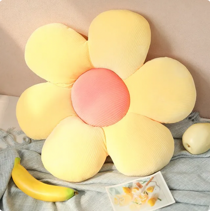 Plüsch Blumen Kissen für süße Deko und Komfort