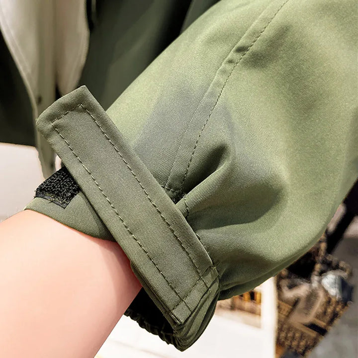 Clara | Leichte Windjacke für aktive Alltagstage