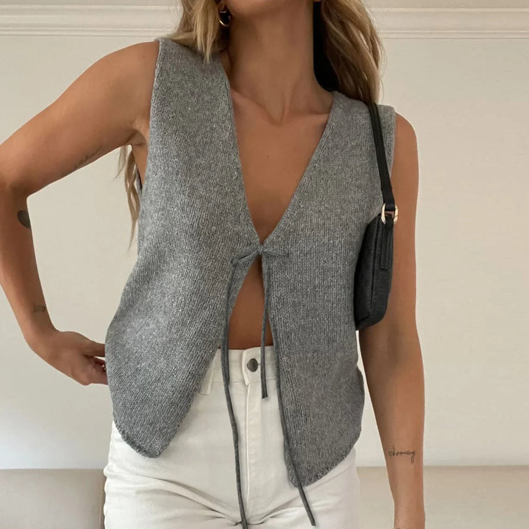 Ärmelloses gestricktes Sommertop mit V-Ausschnitt