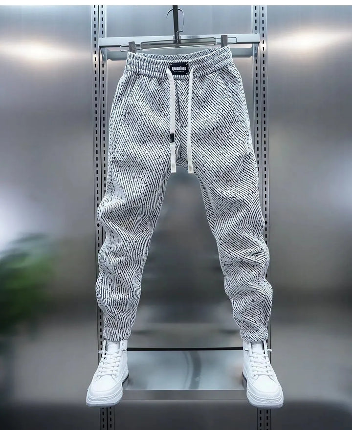 Hannah | Trendige Damenhose mit dekorativem Printmuster
