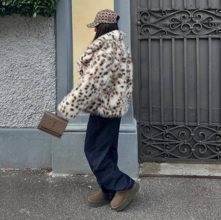 Leoparden-Kunstfelljacke für auffällige Winter-Looks