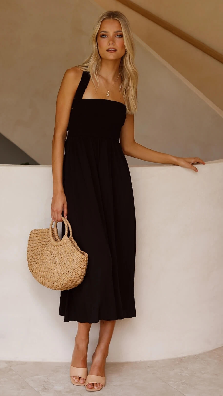 Leda | Elegantes Maxikleid mit fließendem Schnitt